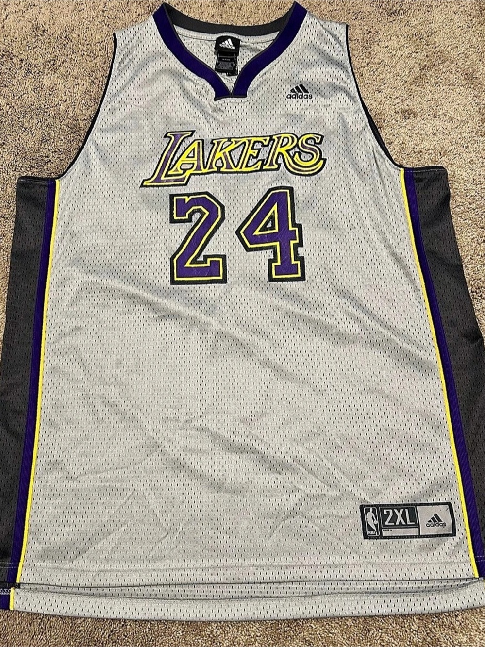 ViNTAGE Adidas Gray NBA Los Angeles Lakers Jersey #24 KOBE BRYANT, 2XL